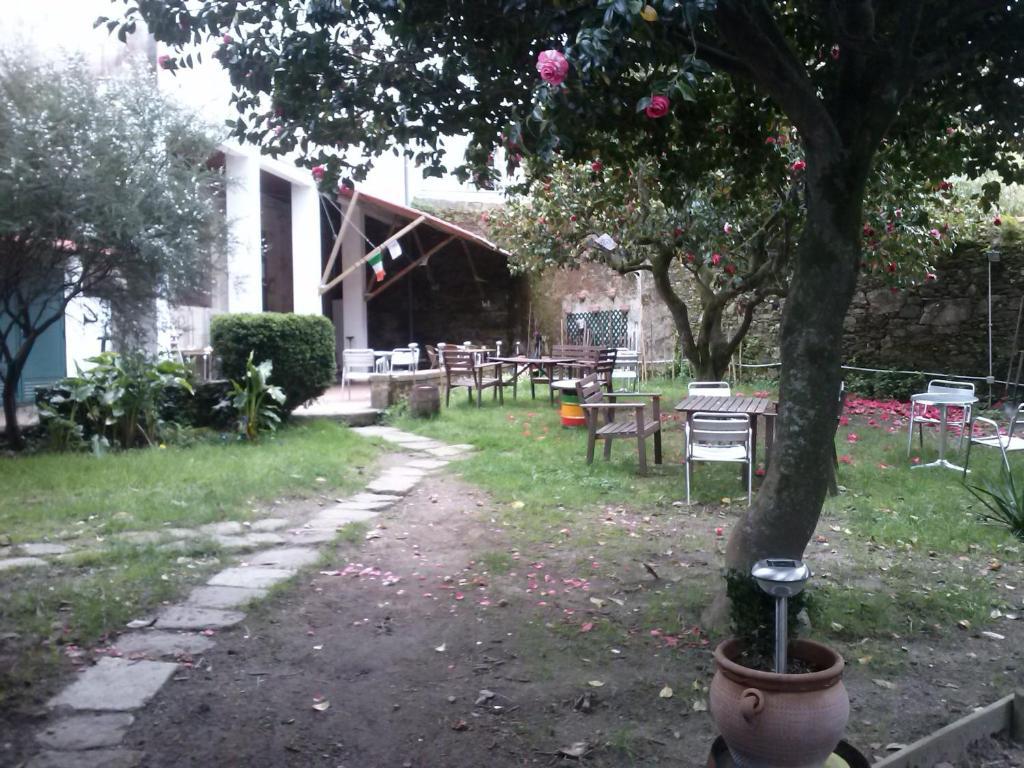 Albergue Roots & Boots Сантьяго-де-Компостела Экстерьер фото