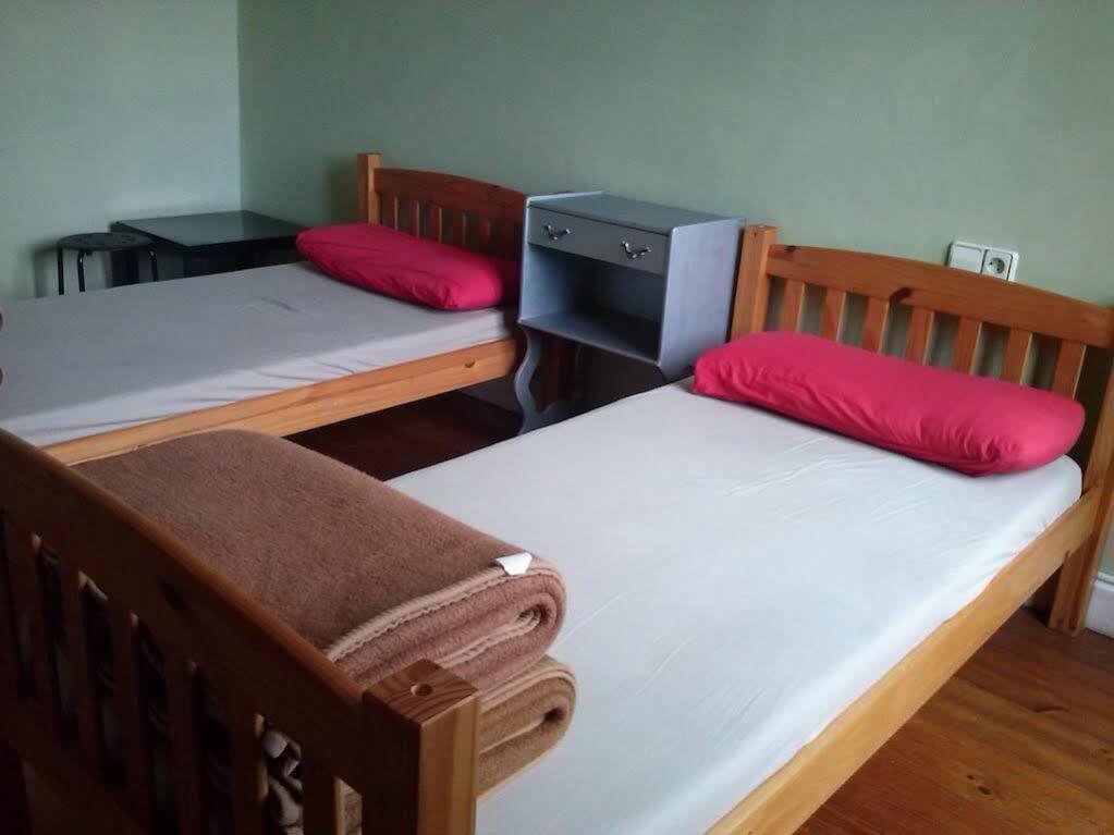 Albergue Roots & Boots Сантьяго-де-Компостела Экстерьер фото