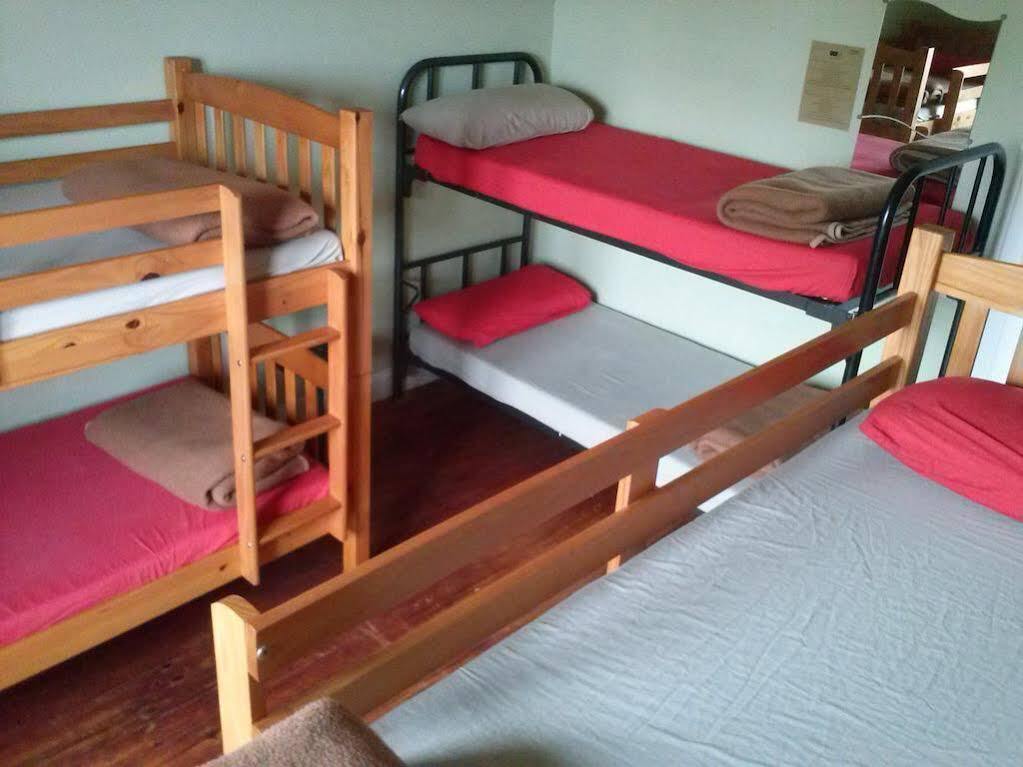 Albergue Roots & Boots Сантьяго-де-Компостела Экстерьер фото